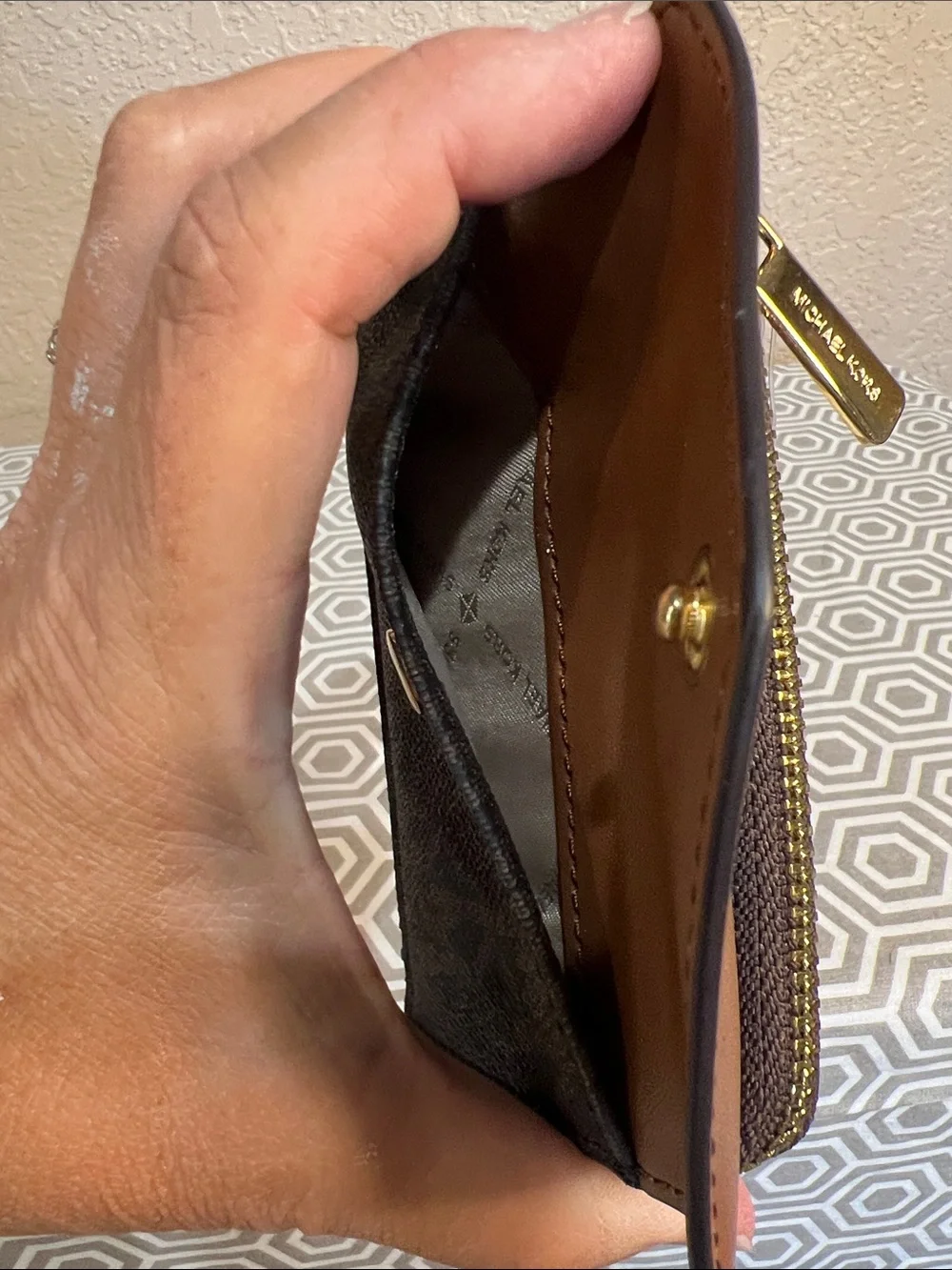 Michael Kors Brown SM CNR ZIP card holder